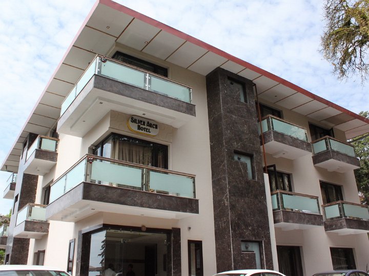 silver-arch-mussoorie-9141358