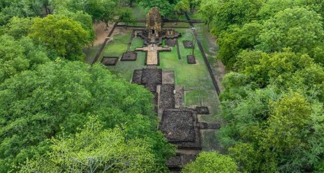 Phetchabun-Si-Thep-Historical-Park-อุทยานประวัติศาสตร์ศรีเทพ-230253CU-640x432