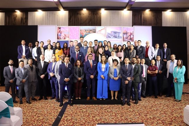 Qatar-Tourism-two-city-India-Roadshow-Qatar-Tourism-India-team-with-the-delegation-of-40-partners-from-Qatar-640x426