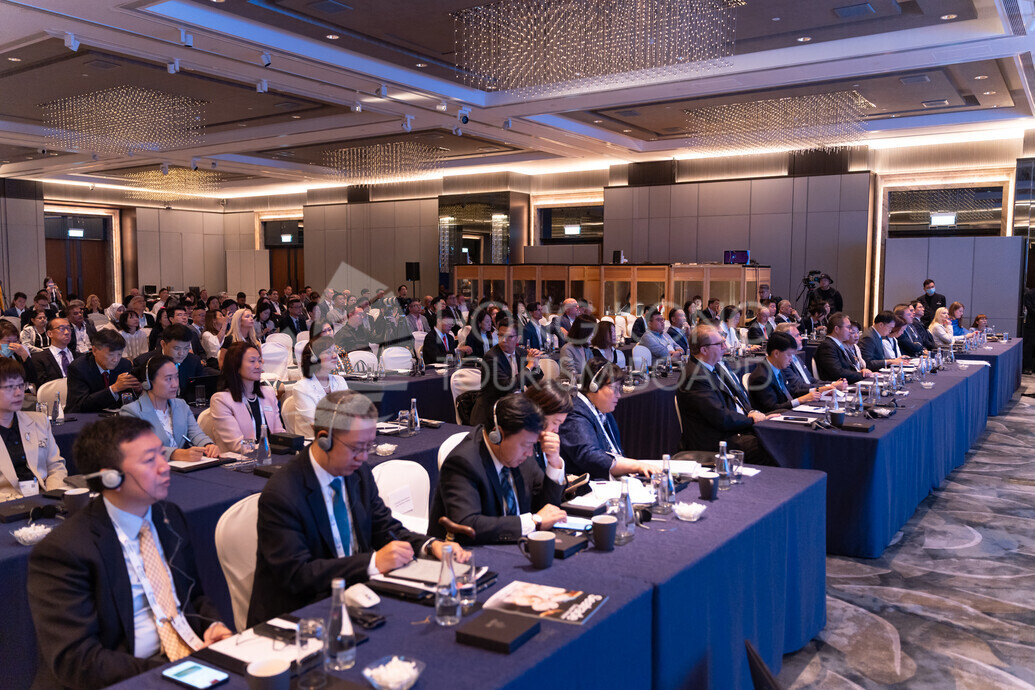 abt_13932538222309658377NTM2NjY1