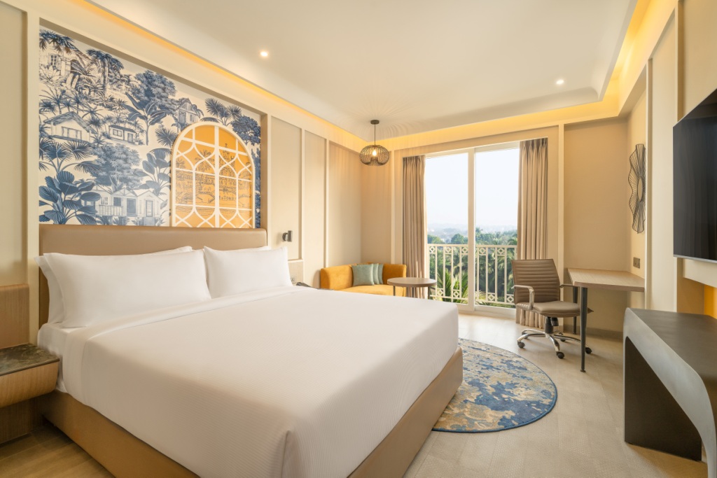 Hilton-Garden-Inn-Goa-Calangute-Deluxe-King-Room-1
